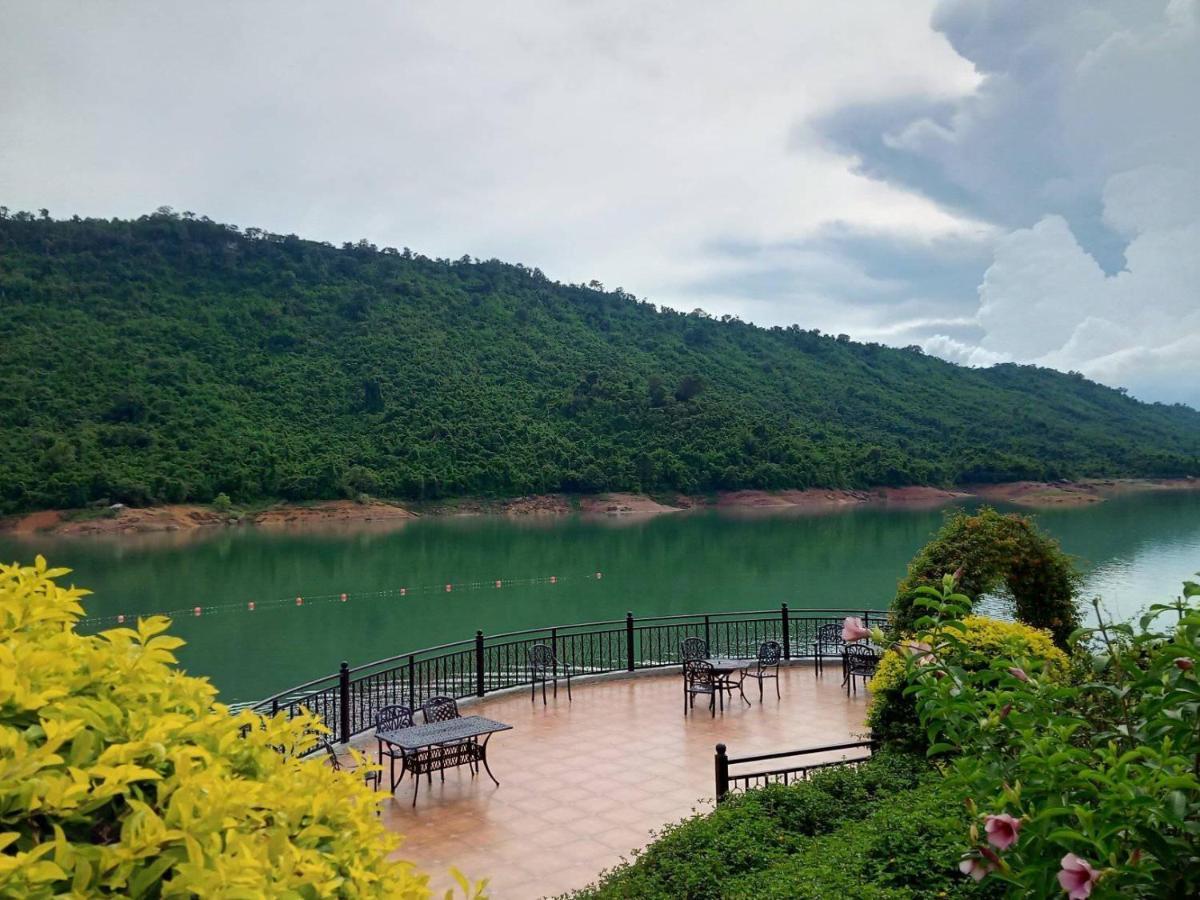 Dansavanh Namngum Resort Ban Keun Екстер'єр фото