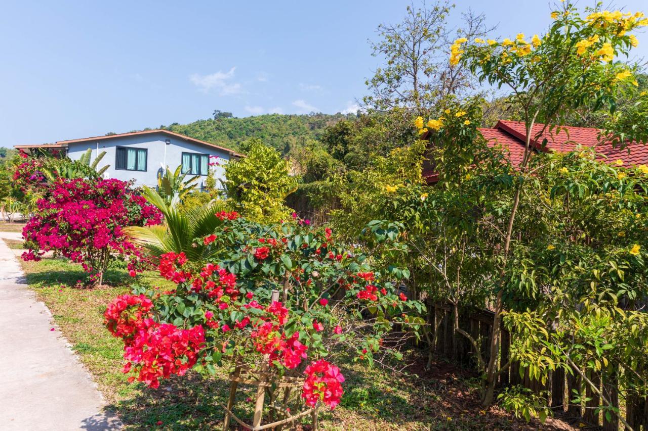 Dansavanh Namngum Resort Ban Keun Екстер'єр фото