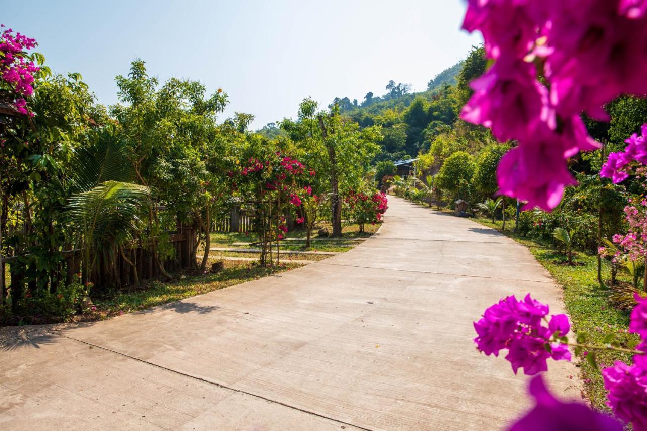Dansavanh Namngum Resort Ban Keun Екстер'єр фото