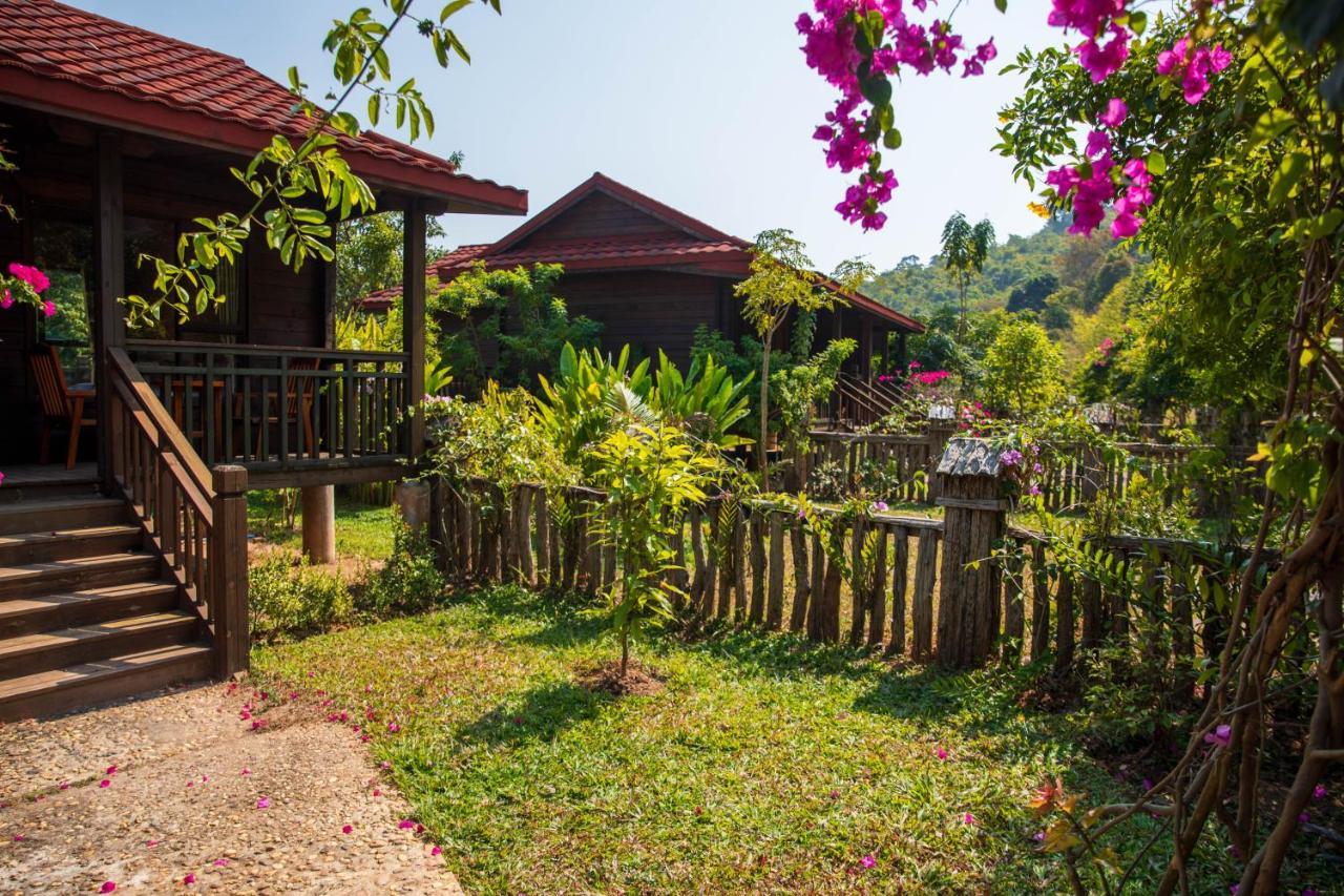 Dansavanh Namngum Resort Ban Keun Екстер'єр фото