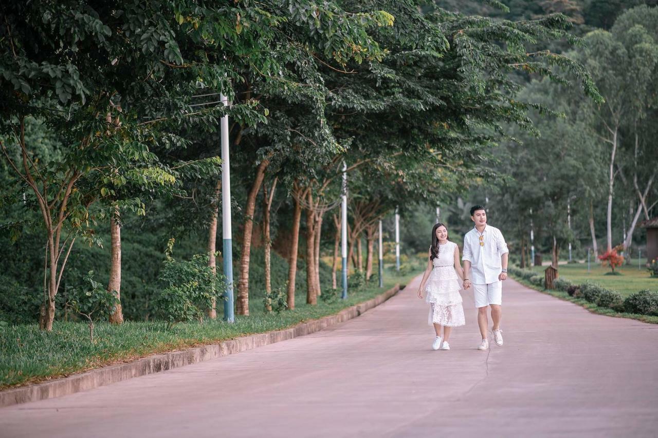 Dansavanh Namngum Resort Ban Keun Екстер'єр фото